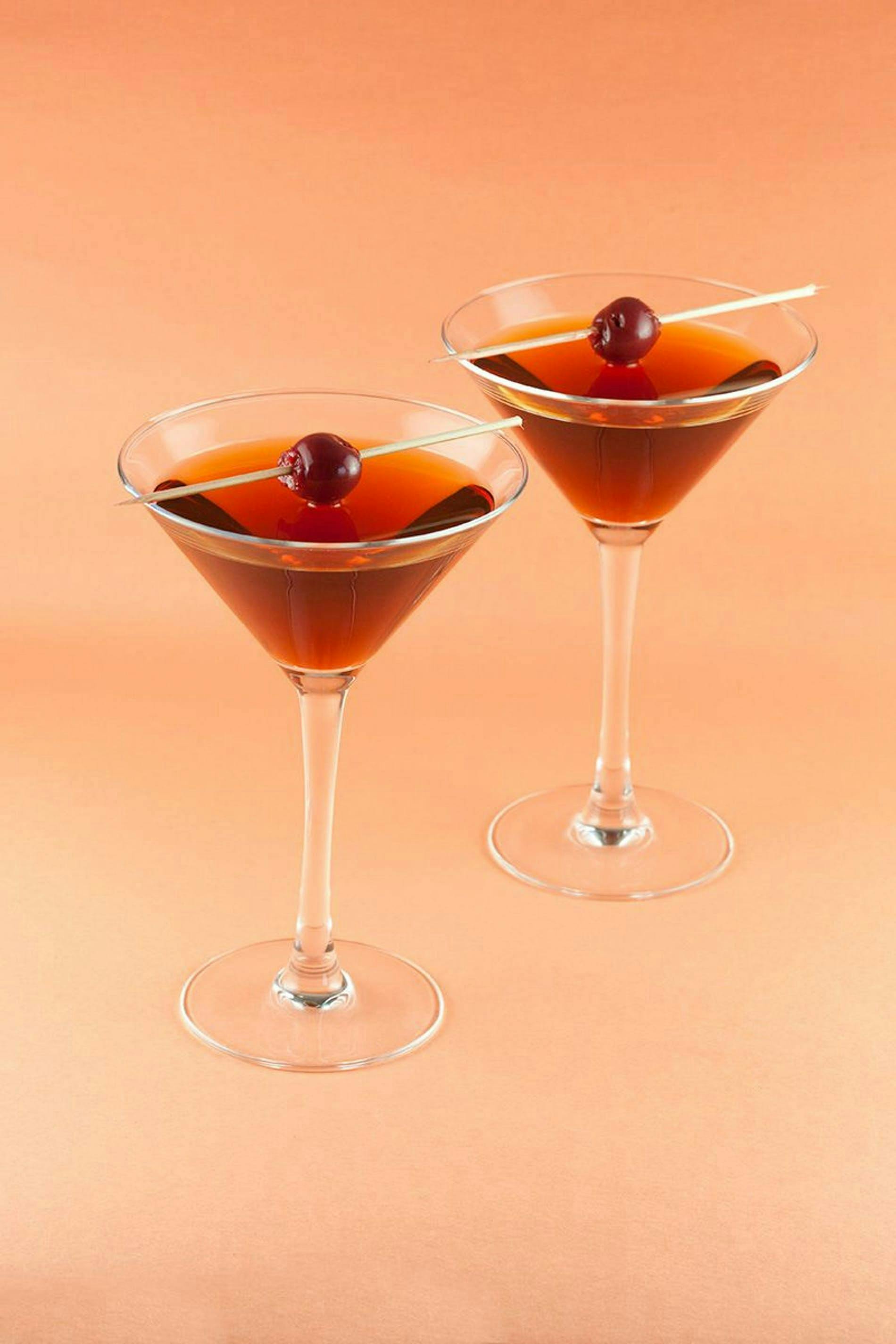 cocktail alcohol beverage drink martini