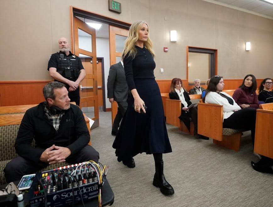 Gwyneth Paltrow dans la salle d'audience lors du procès concernant un accident de ski en 2016 dans l'Utah.